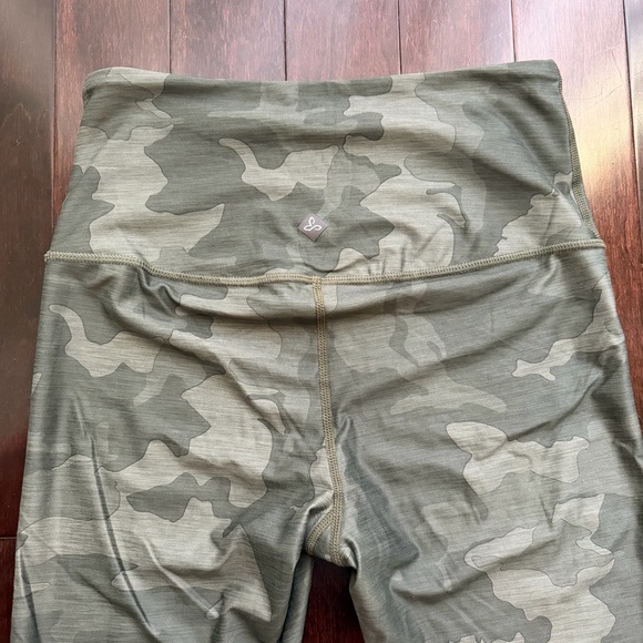 PrAna Women’s Electa High Rise Athletic Work Out Leggings Size S Camo Green gym - Picture 6 of 7